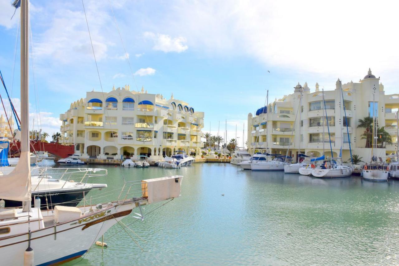 Cozy Corner 2 Bedroom Apartment On New Island Complex In Marina Harbour Benalmadena Exterior photo